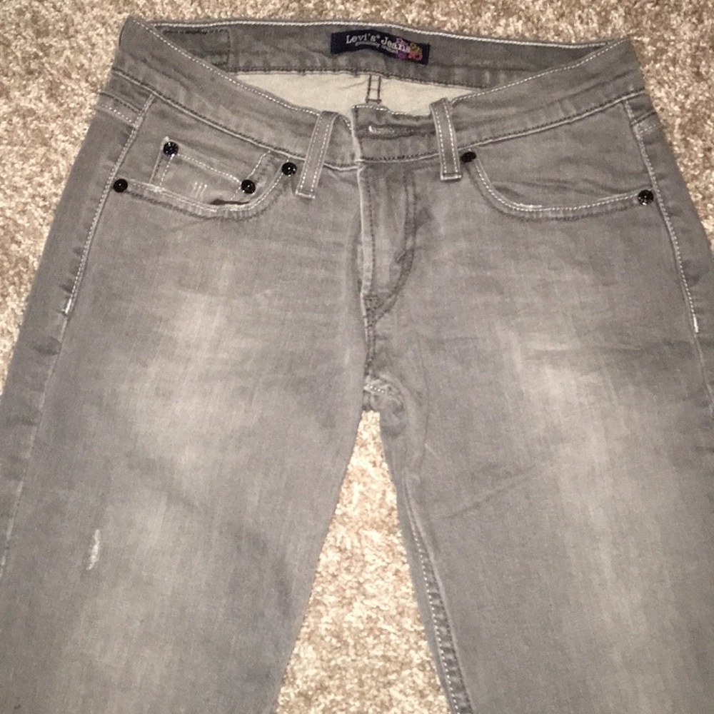 Gray distressed skinny jeans